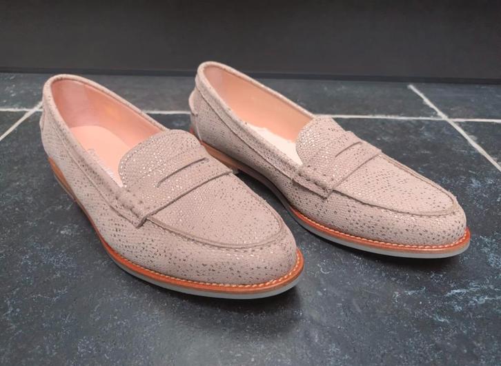 Loafers - Floris van Bommel - 39 - beige / metallic, Kleding | Dames, Schoenen, Zo goed als nieuw, Instappers, Beige, Verzenden