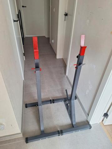 Squat stands beschikbaar voor biedingen