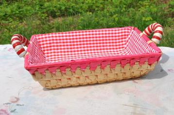 corbeille a pain paille tressée et tissu vichy rouge blanc  beschikbaar voor biedingen