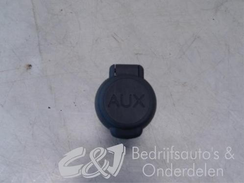 AUX/USB aansluiting van een Peugeot Partner, Auto-onderdelen, Elektronica en Kabels, Peugeot, Gebruikt, 3 maanden garantie, Ophalen of Verzenden