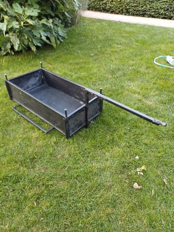 Fietskar chassis met steunpoot en deurtje achteraan beschikbaar voor biedingen