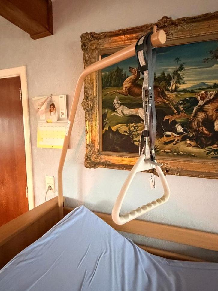 Ziekenhuisbed, Huis en Inrichting, Slaapkamer | Bedden, Ophalen