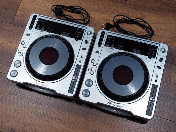 2 lecteurs PIONEER CDJ-800 mk2, Musique & Instruments, DJ sets & Platines, Utilisé, Platine, Pioneer, Enlèvement