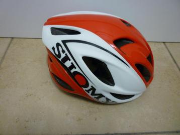 Le casque de vélo ajustable Suomy rouge/blanc est comme neuf