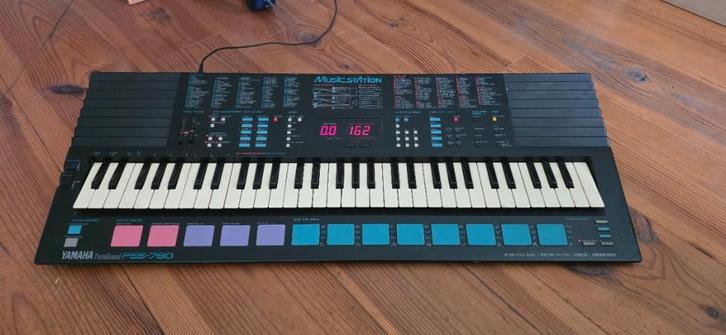 Yamaha PSS-780 — vintage keyboard te koop, Muziek en Instrumenten, Synthesizers, Gebruikt, 49 toetsen, Yamaha, Met midi-aansluiting