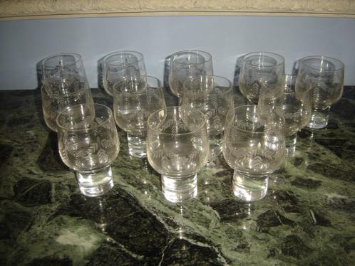 Série de 12 verres en cristal à whisky art déco, Antiek en Kunst, Antiek | Glaswerk en Kristal, Ophalen of Verzenden