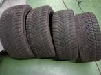 4 Winterbanden DUNLOP, Auto-onderdelen, Banden en Velgen, Ophalen, 18 inch, Winterbanden, Band(en)