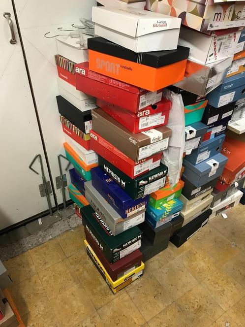 GRATIS NIEUWE LEGE SCHOENDOZEN een paar 100 tal, Hobby en Vrije tijd, Overige Hobby en Vrije tijd, Nieuw, Ophalen