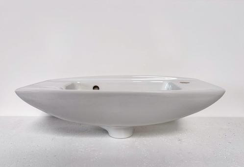 Wandgemonteerde Keramische Wastafel voor Toilet of Badkamer, Doe-het-zelf en Bouw, Sanitair, Zo goed als nieuw, Wastafel, Steen