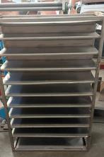 Inox schap  2st. heeft gediend om bakjes in te steken, Ophalen, Zo goed als nieuw