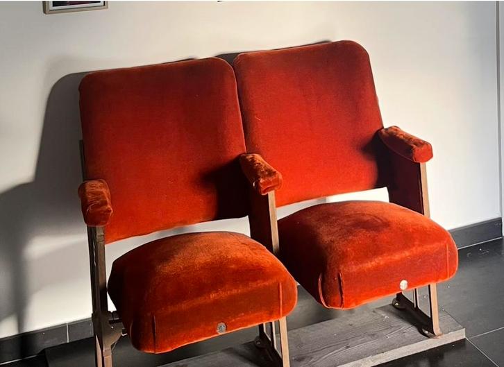Vintage cinema/theaterstoelen in duo-velours–topstaat, Antiek en Kunst, Curiosa en Brocante, Ophalen