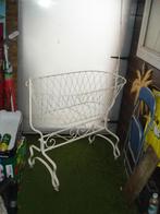 Hand gesmeed & geklonken Antieke Babywieg, Antiek en Kunst, Ophalen