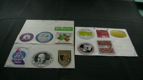 12 Stickers Toneel Theater Cabaret 595ja, Verzamelen, Stickers, Nieuw, Bedrijf of Vereniging, Ophalen of Verzenden