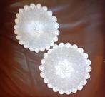 Paire de napperons Rond blanc crocheté 28cm, Antiquités & Art, Enlèvement ou Envoi