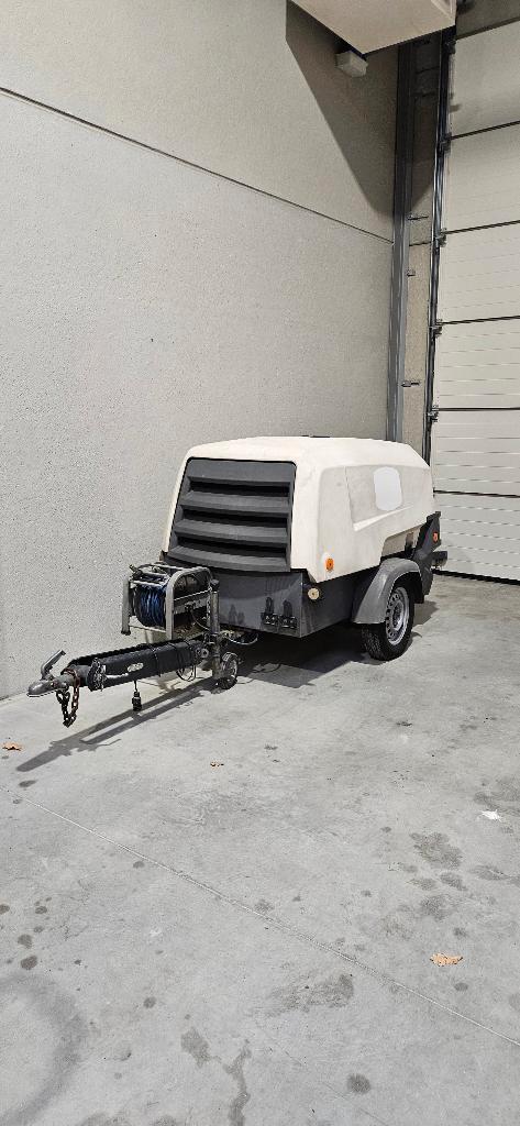 Atlas copco xas 88 dieselcompressor, Zakelijke goederen, Machines en Bouw | Pompen en Compressoren, Ophalen