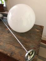 AUTHENTIEKE LAMP HANGLAMP CHROOM MET MELKGLAS BOL GROOT, Enlèvement, Comme neuf