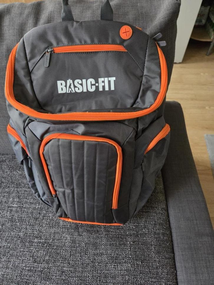 Sac de sport ou Sac à Dos basic-fit neuf, Handtassen en Accessoires, Tassen | Rugtassen, Nieuw, Ophalen