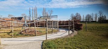 Stapmolen 4 paarden, Dieren en Toebehoren
