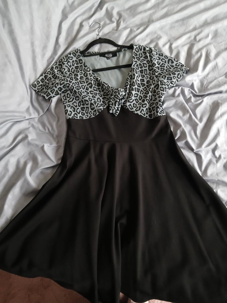 Robe t: L marque rock rebel, Enlèvement ou Envoi, Noir