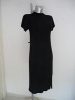 Lang zwart kleed jurk lengte circa 1 meter met split 'M', Kleding | Dames, Jurken, Maat 38/40 (M), ---, Onder de knie, Zo goed als nieuw