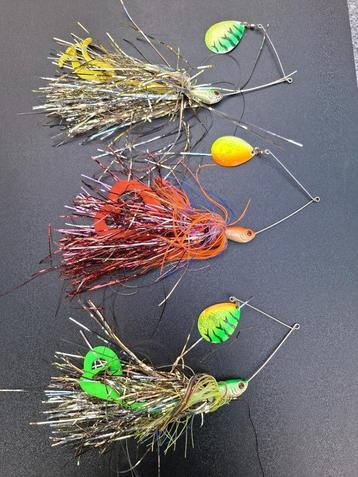 3 x grote Spinnerbait Blue Fox beschikbaar voor biedingen