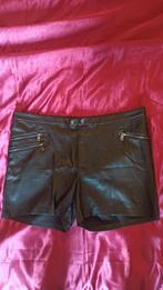 Imitatie leren Short, Kleding | Dames, Broeken en Pantalons, Ophalen of Verzenden, Zo goed als nieuw