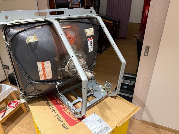 Tube Toshiba 29" arcade + Frame (sans platine), Collections, Machines | Flipper (jeu), Utilisé, Enlèvement