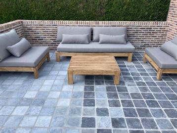 Grote loungeset  beschikbaar voor biedingen