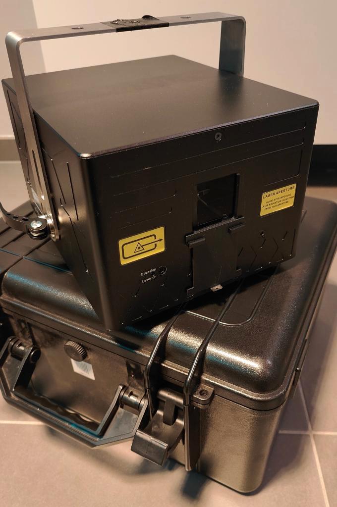 RGB Laser 10w + pelicase, Musique & Instruments, Lumières & Lasers, Comme neuf, Laser, Commande sonore, Couleur, Enlèvement