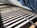 Bedframe met lattenbodem, Huis en Inrichting, Ophalen, Gebruikt, Tweepersoons, Metaal