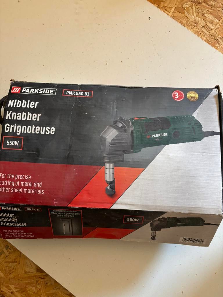 Nibbel Knabber Grignoteuse, Doe-het-zelf en Bouw, Gereedschap | Schuurmachines, Ophalen, Zo goed als nieuw