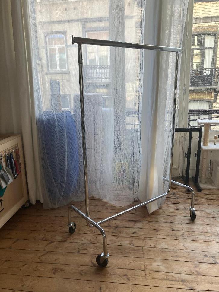 Tringle à vêtements pro / Pro clothing rack, Maison & Meubles, Maison & Meubles | Autre, Comme neuf, Enlèvement
