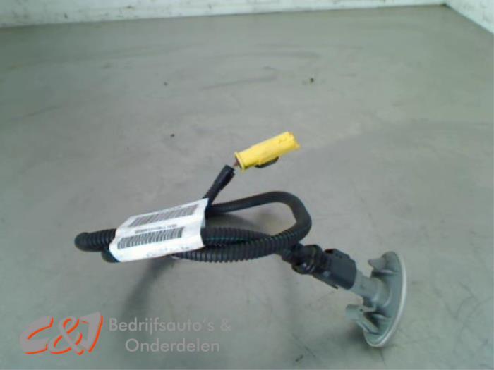 Clignotant protection avant gauche d'un Peugeot Partner, Autos : Pièces & Accessoires, Éclairage, Peugeot, Utilisé, 3 mois de garantie