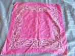 Roze bandana - zakdoek - vintage, Ophalen of Verzenden, Gedragen