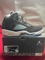 Jordan 5 retro black & white, Ophalen, Zo goed als nieuw