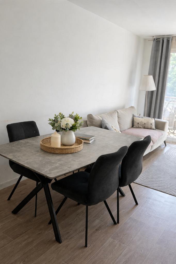 Table à manger + 4 chaises, Maison & Meubles, Enlèvement, Comme neuf