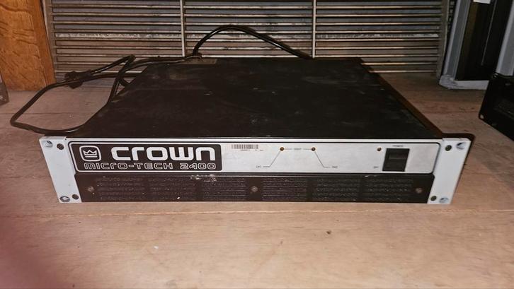 Crown micro tech 2400, Muziek en Instrumenten, Versterkers | Keyboard, Monitor en PA, Gebruikt, P.A., 500 tot 1000 watt, Ophalen