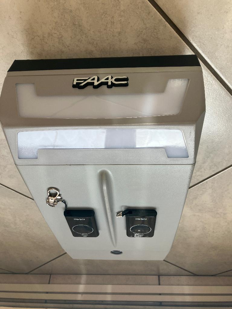 moteur garage FAAC, Autos : Divers, Garages