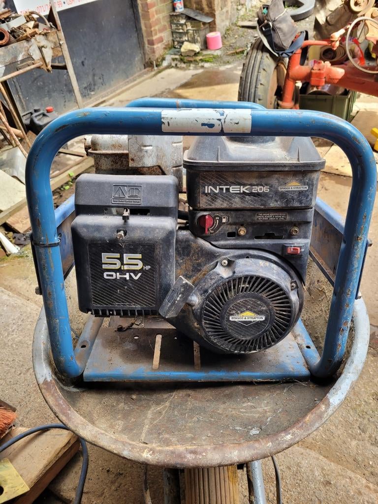 Construction, Enlèvement, Utilisé, Moins de 5 kVA, Essence