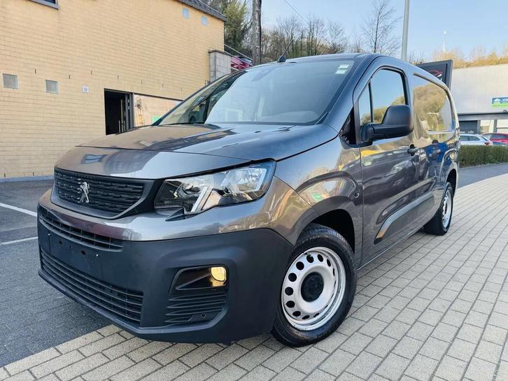 Peugeot Partner 1.2 Essence L2 LONG CHASSIS (bj 2021), Auto's, Bestelwagens en Lichte vracht, Bedrijf, Te koop, Achteruitrijcamera