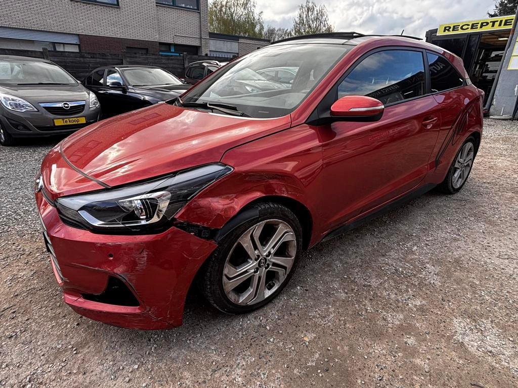 Hyundai i20/ 1.2 benzine/coupe sport/opendak/navi/met schade, Achat, Euro 6, Entreprise, Boîte manuelle