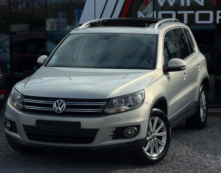 Volkswagen Tiguan Benzien Automaat Full option, Auto's, Volkswagen, Bedrijf, Te koop, Tiguan, Benzine, Euro 5, Automaat, Ophalen of Verzenden