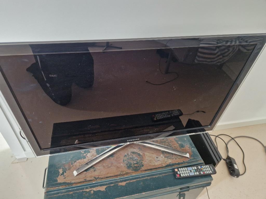 Ps4 pro + tv, Enlèvement, Utilisé, Pro, Avec jeux