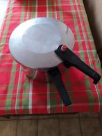 tomado snelkoker, Huis en Inrichting, Keuken | Potten en Pannen, Inox, Gebruikt, Keramische plaat, Ophalen