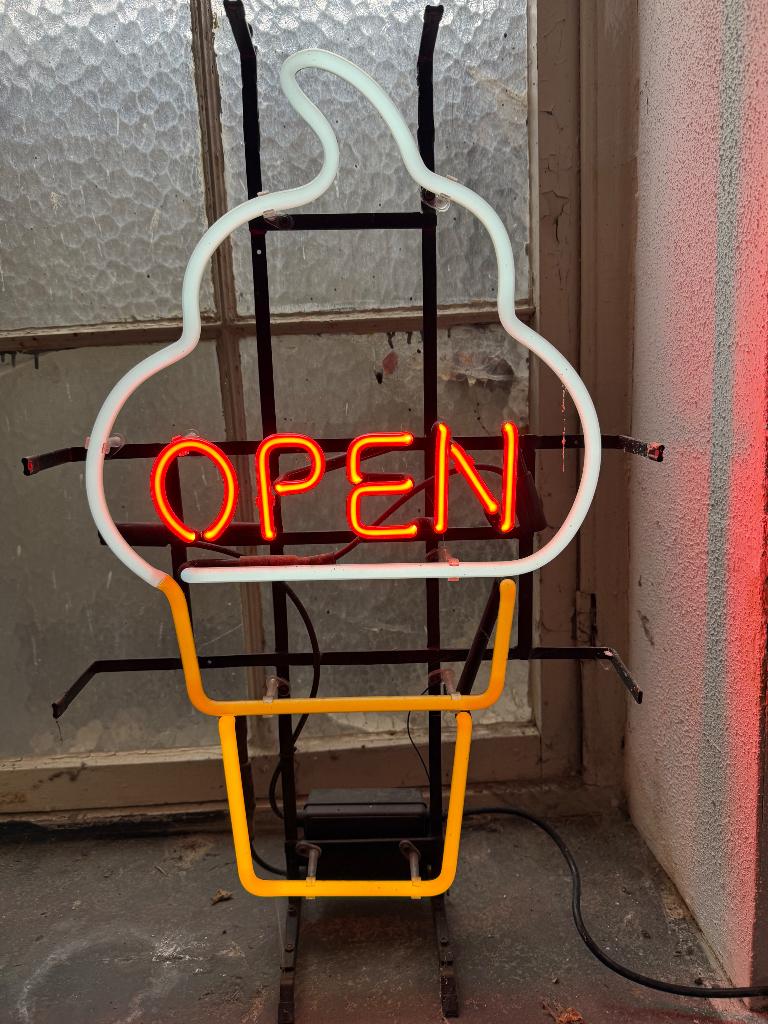 Neon lamp ijsje, Ophalen, Gebruikt