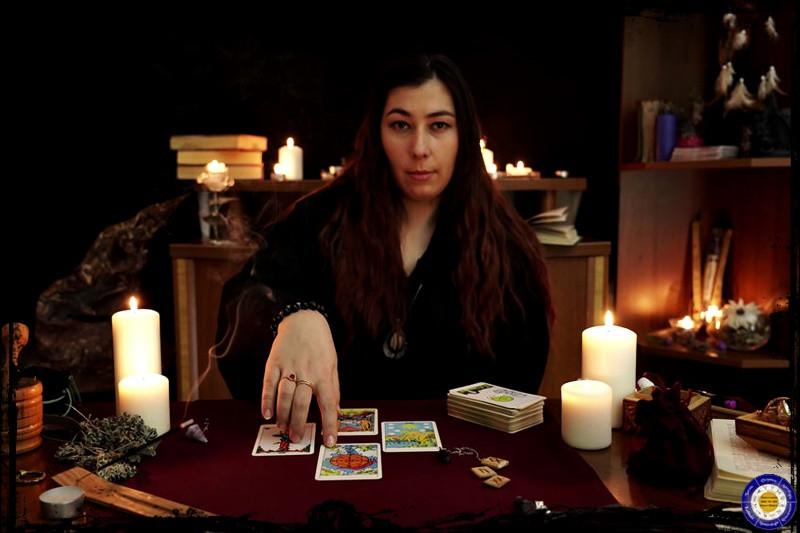 Voyance par telephone : 01 72 696 840