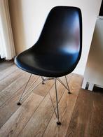 Charles & Ray Eames stoelen, Huis en Inrichting, Stoelen, Ophalen, Zwart, Zo goed als nieuw, Metaal