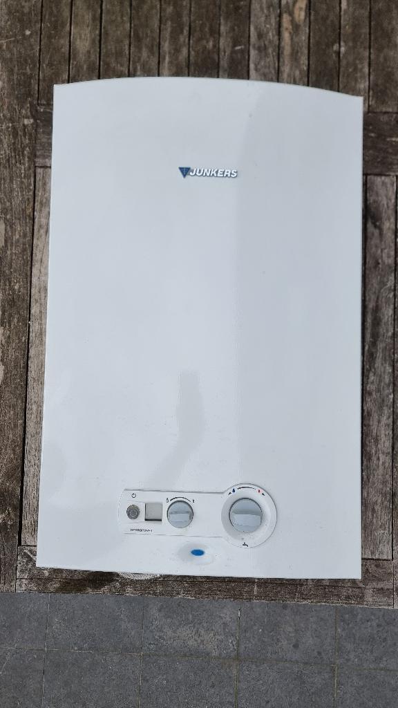 Chauffe-bain instantané gaz Junkers Hydropower, Chauffe-eau, Utilisé, Gaz naturel, 6 à 10 ans