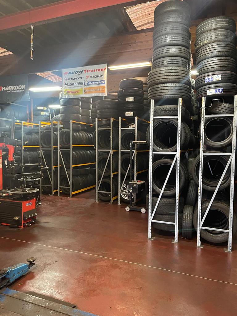 Adres: Groenmolenstraat 22 bus 1 3570 Alken 0493 33 22 28, Ophalen of Verzenden