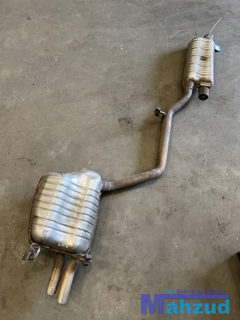 MERCEDES C KLASSE W204 1.8 uitlaat einddemper middendemper 2, Mercedes-Benz AG, Mercedes-Benz, Utilisé, Mercedesstrasse 120
70372  Stuttgart, DE